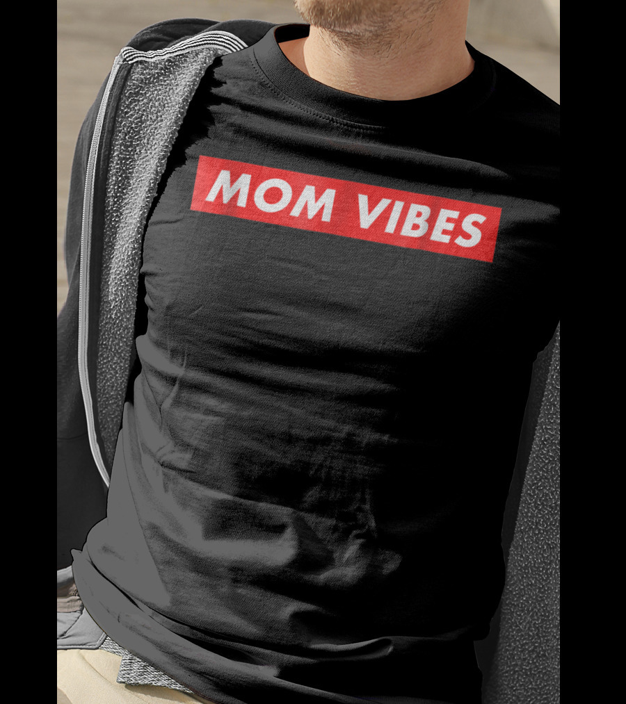 MOM VIBES Red Box T-Shirt