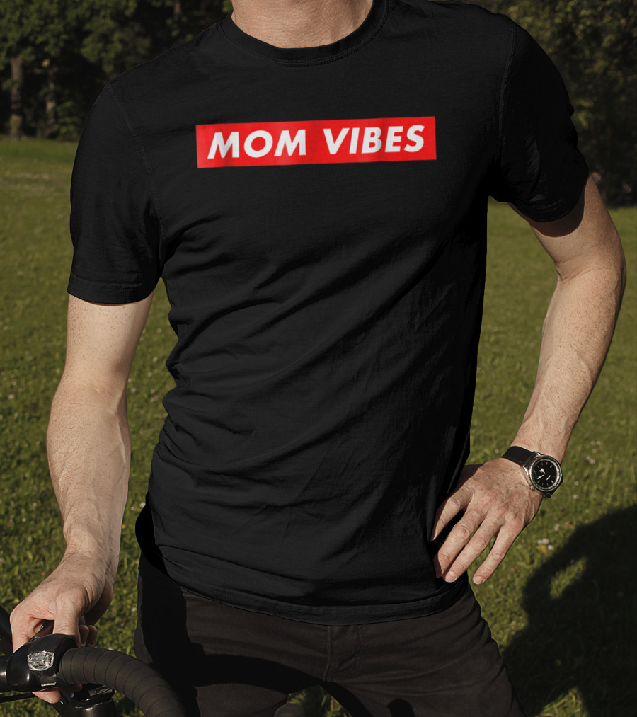 MOM VIBES Red Box T-Shirt