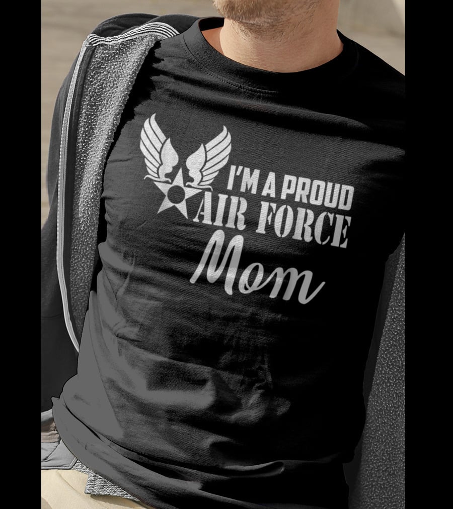 I'm A Proud Air Force Mom Wings Star T-Shirt