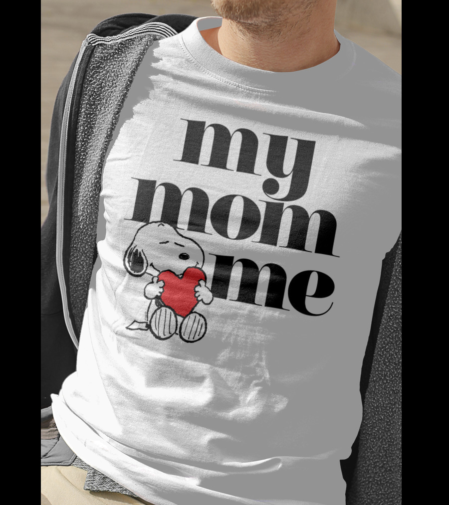 Peanuts Snoopy My Mom Loves Me Heart T-Shirt