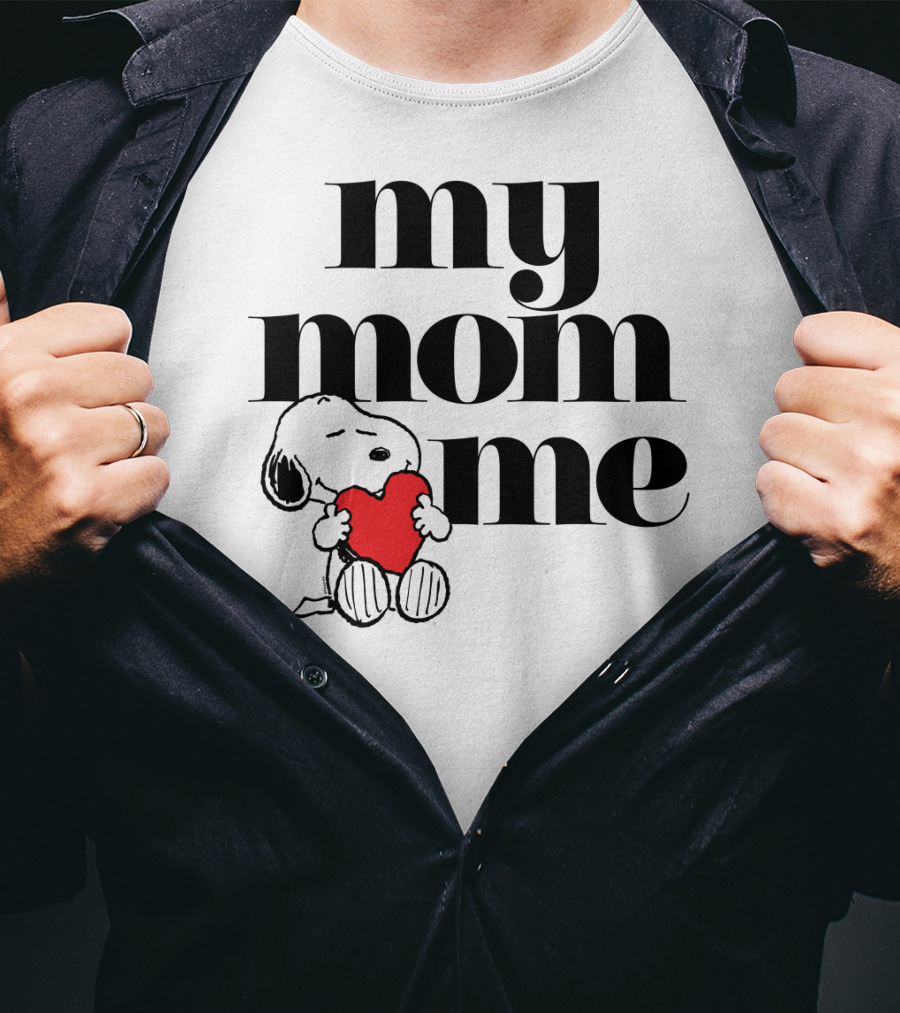 Peanuts Snoopy My Mom Loves Me Heart T-Shirt