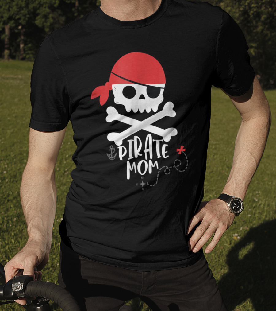 Pirate Mom Skull And Crossbones With Red Bandana Map Anchor T-Shirt
