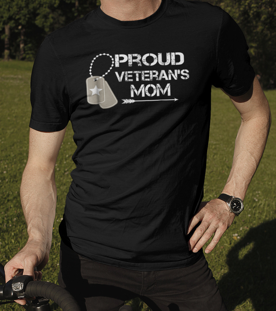 Proud Veteran's Mom Dog Tags And Arrow T-Shirt