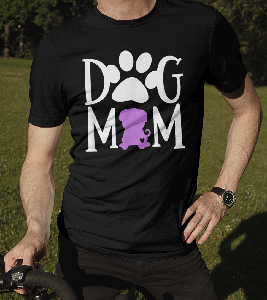 DOG MOM Paw Print Pug Silhouette Heart Dark92 T-Shirt