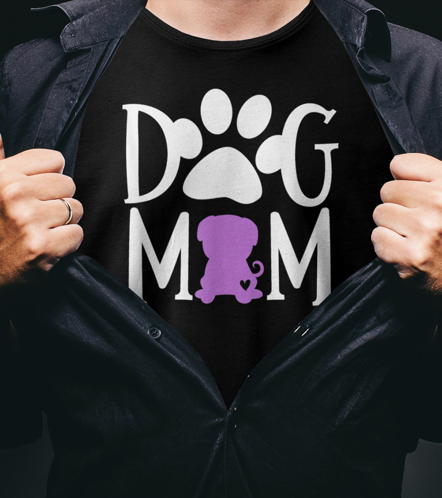 DOG MOM Paw Print Pug Silhouette Heart Dark92 T-Shirt