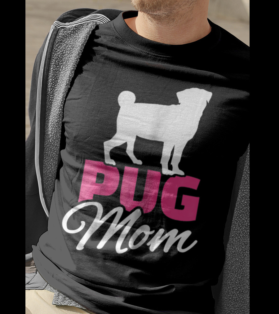 Pug Mom T-Shirt