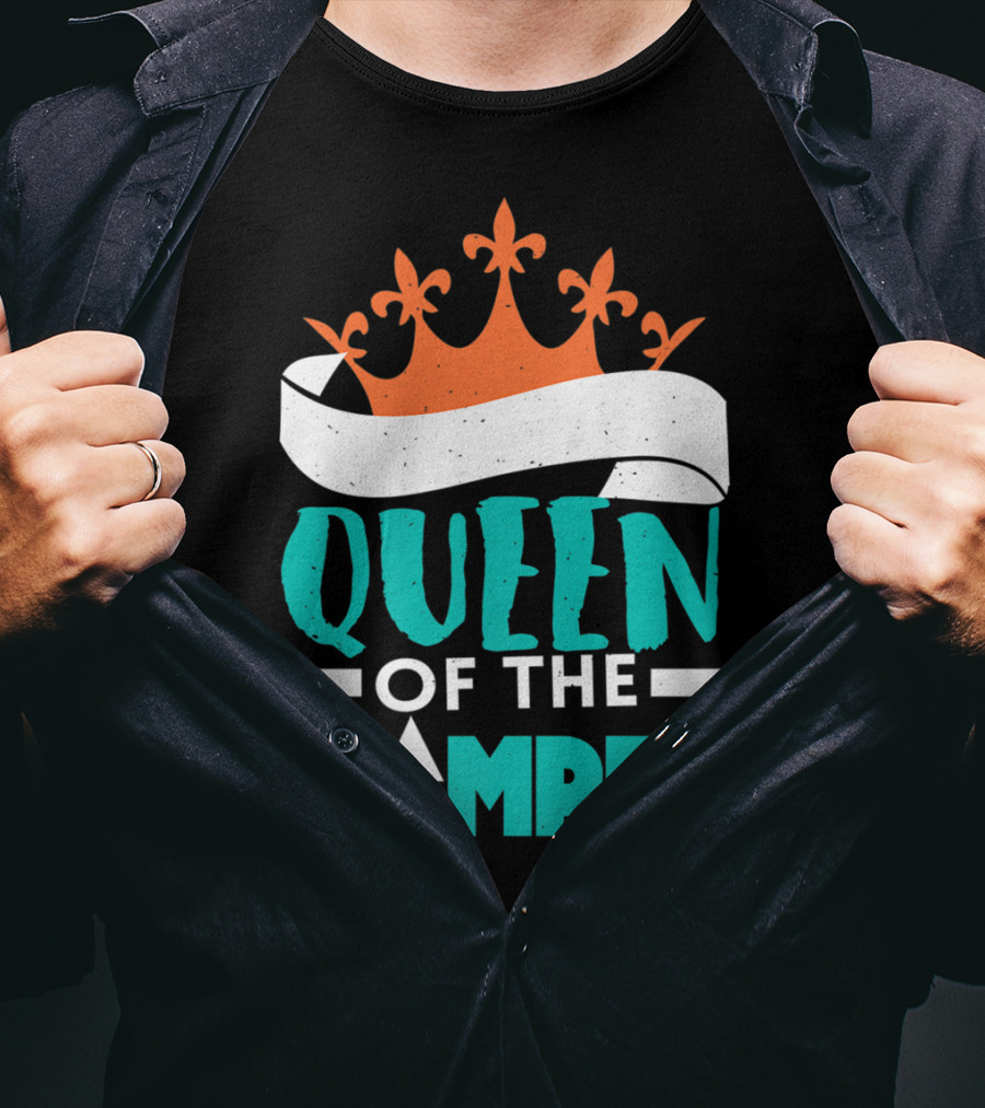 Queen Of The Camper Rv Crown Tree T-Shirt