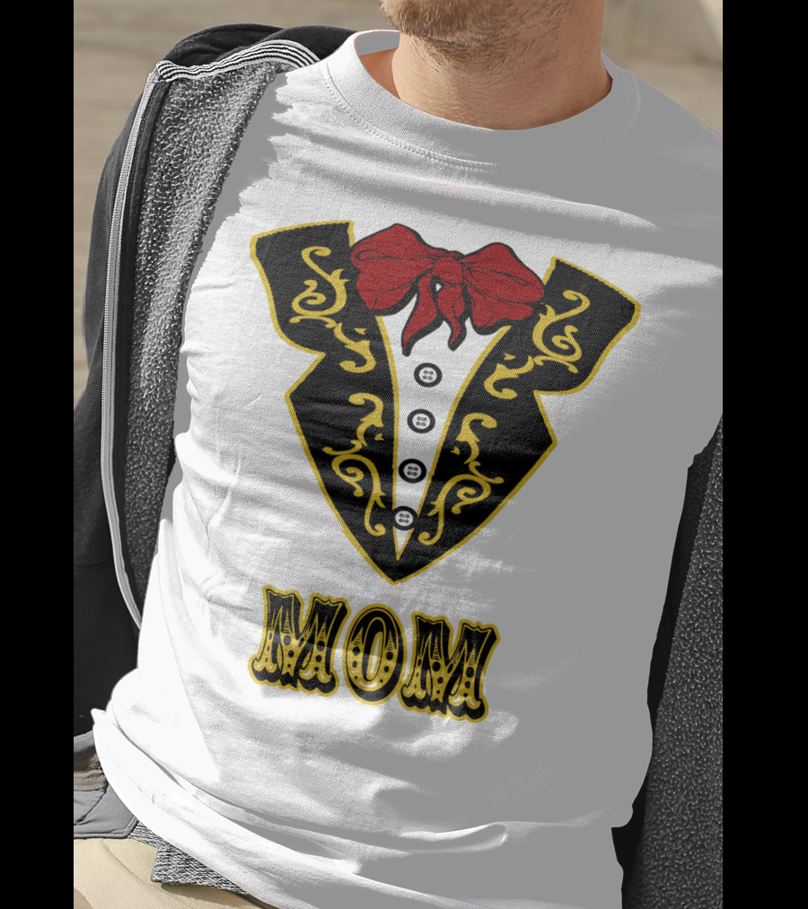 Mom Ringmaster Circus Birthday Party T-Shirt