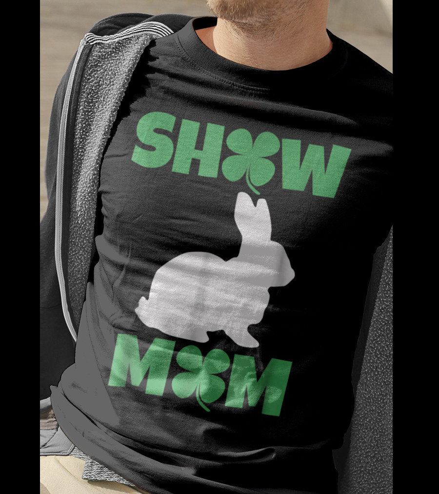 Show Mom Clover Rabbit T-Shirt