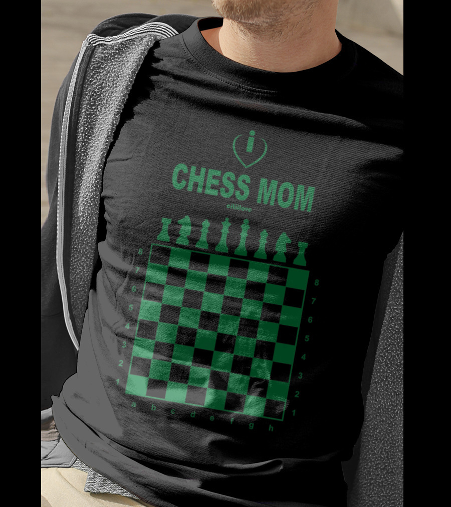 I Love Chess Mom Slim Fit Chess Board And Pieces T-Shirt