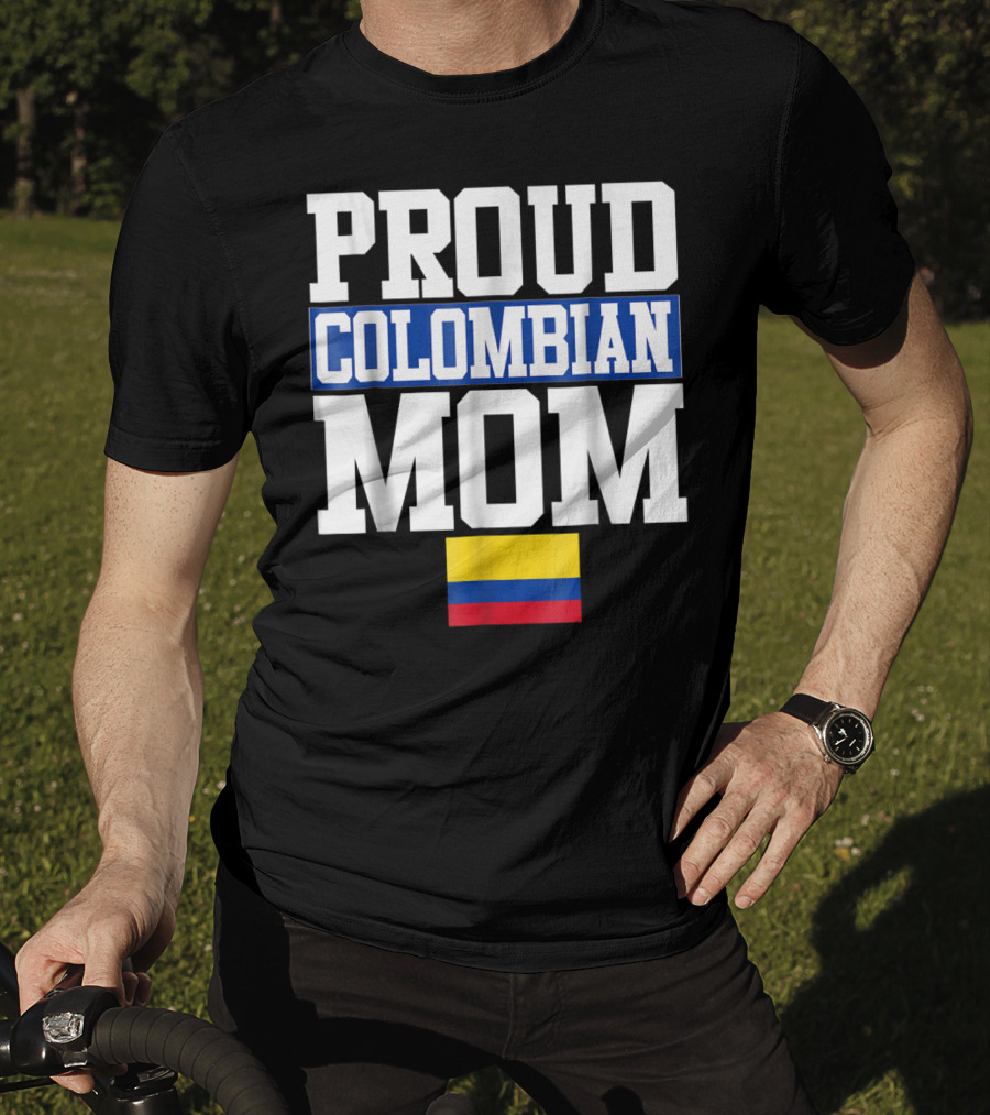 Proud Colombian Mom With Flag T-Shirt