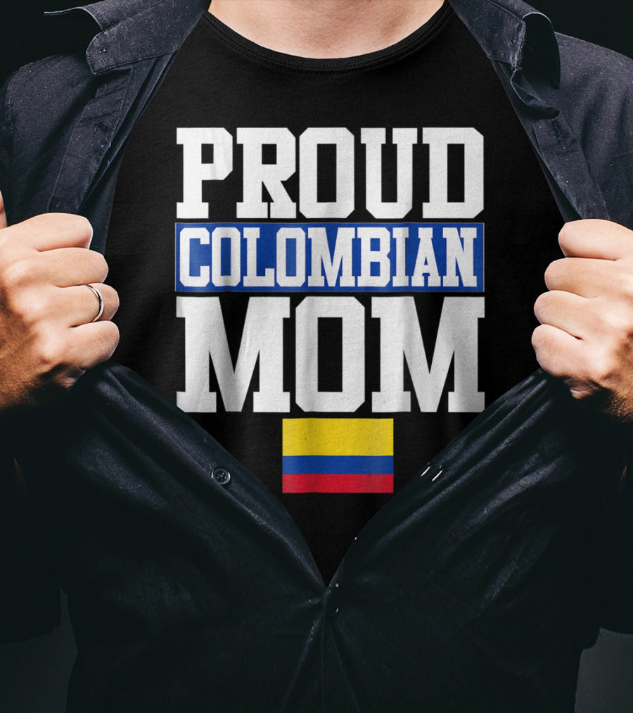 Proud Colombian Mom With Flag T-Shirt