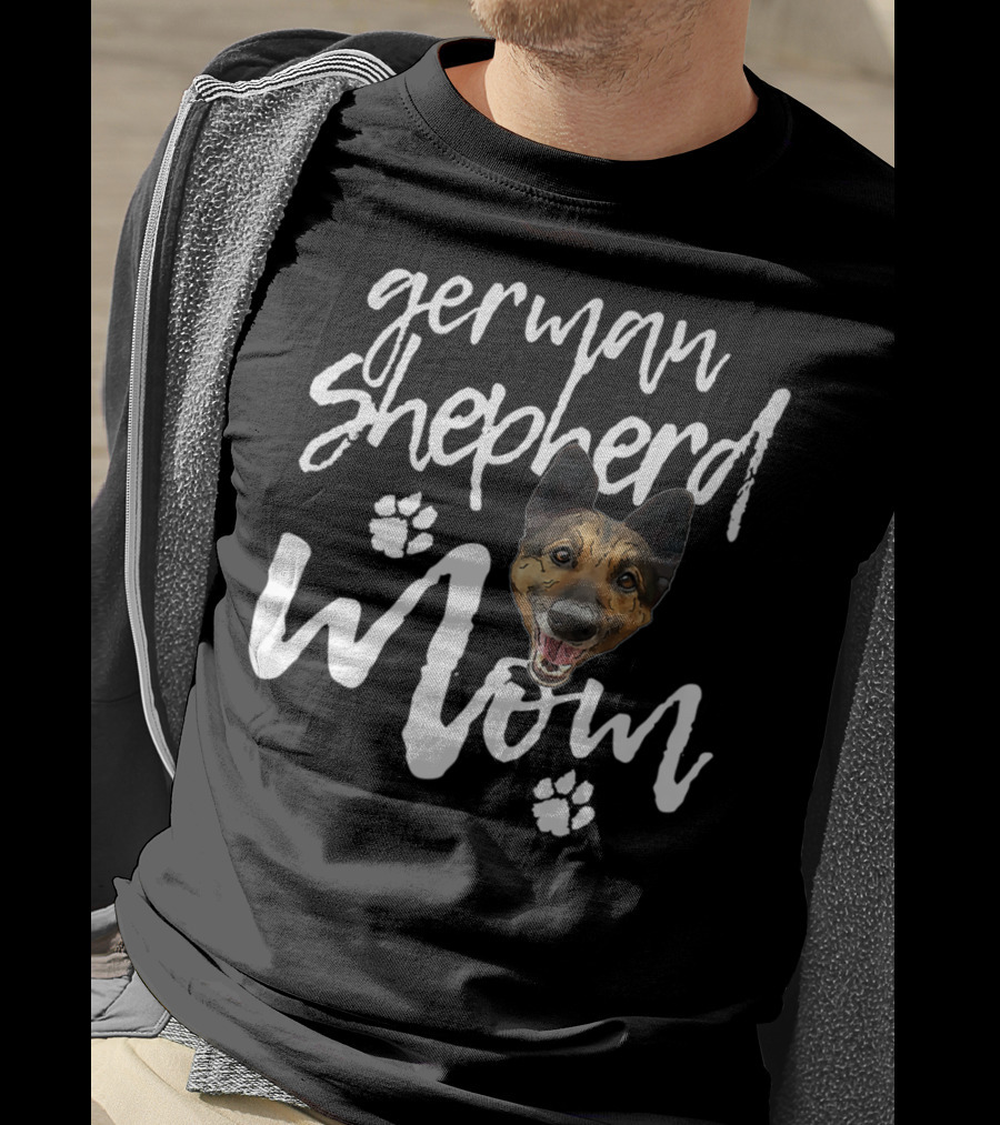 German Shepherd Mom Cute Dog Face With Paw Prints T-Shirt