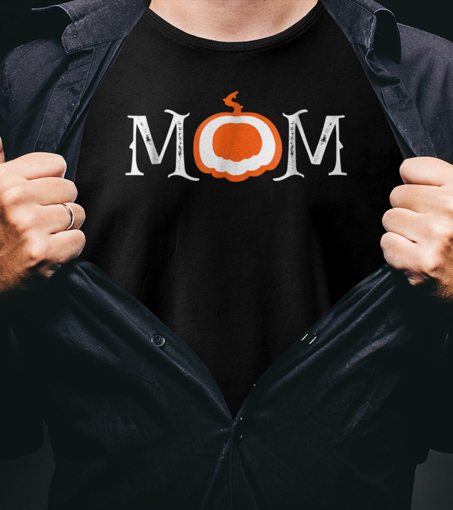 GGT Halloween Mom With Pumpkins White And Orange M O M T-Shirt
