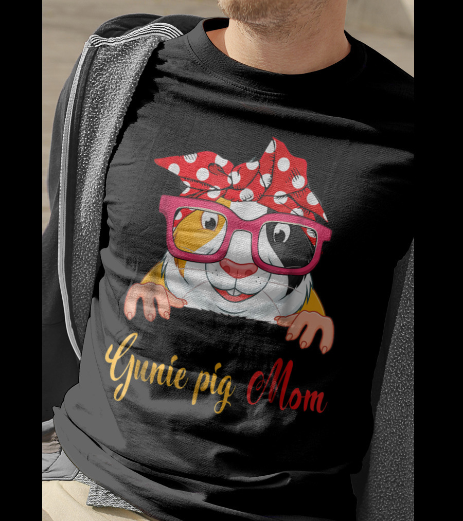 Guinea Pig Mom Red Glasses Bandana 37 T-Shirt