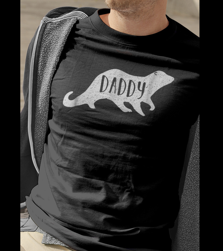Vintage Daddy Otter Mom Tees26 T-Shirt