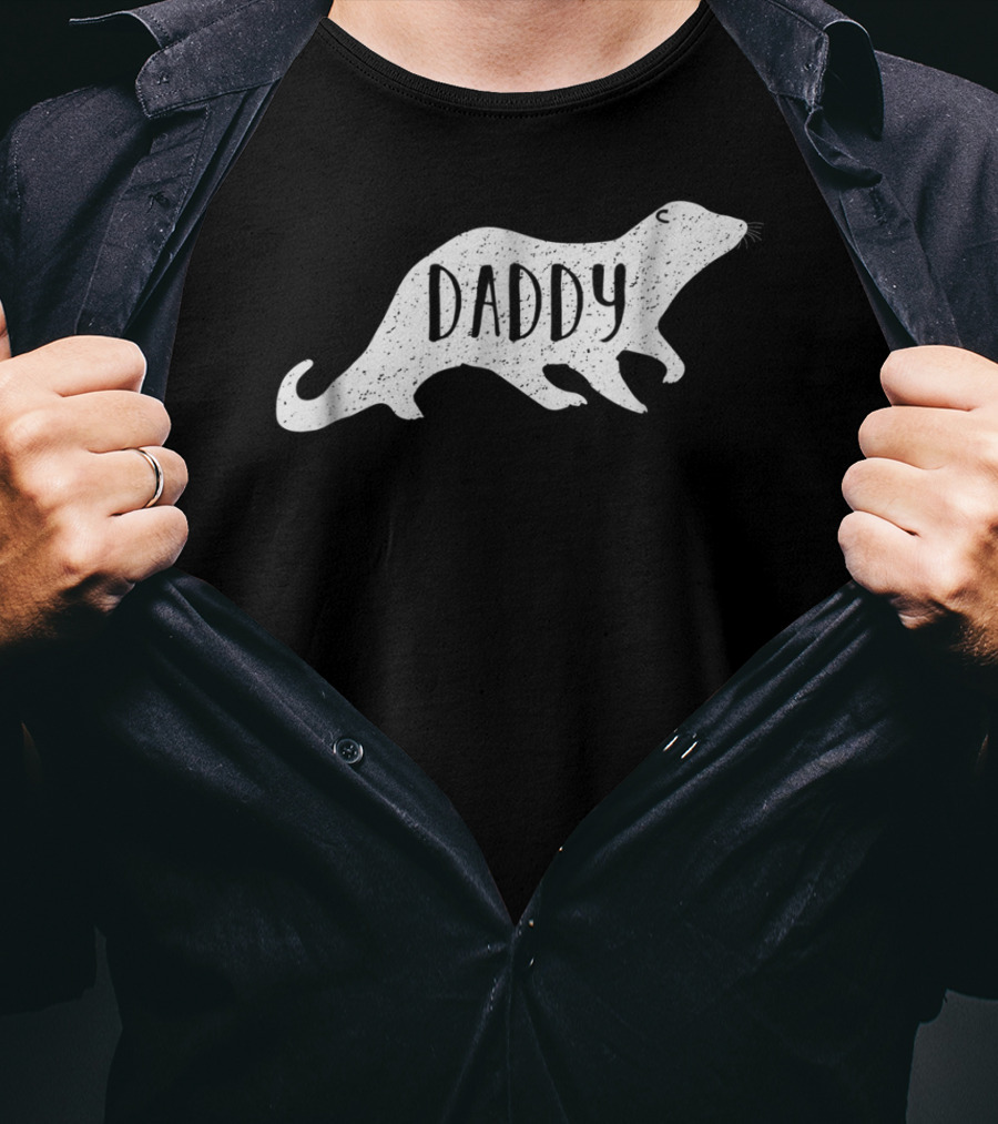 Vintage Daddy Otter Mom Tees26 T-Shirt
