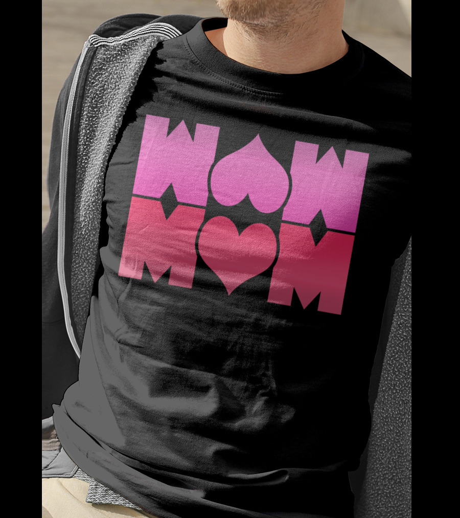 WOW MOM Awesome Super Mommy Pink Heart T-Shirt