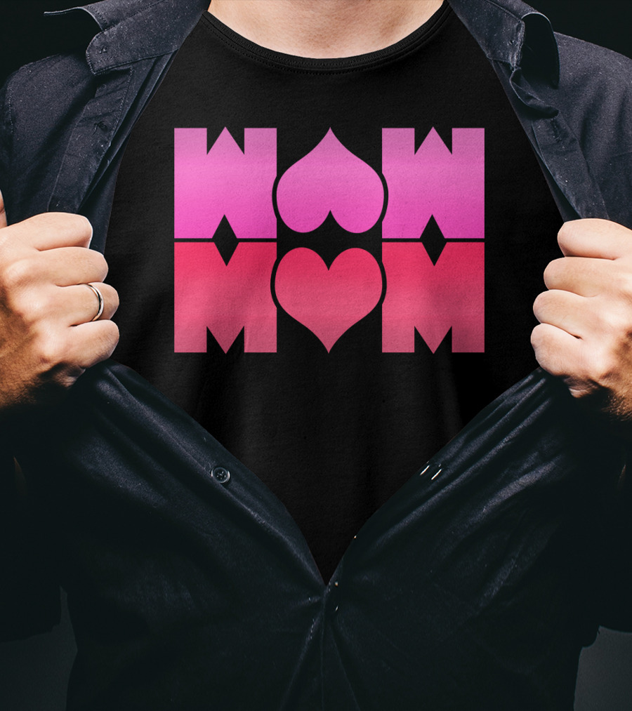 WOW MOM Awesome Super Mommy Pink Heart T-Shirt