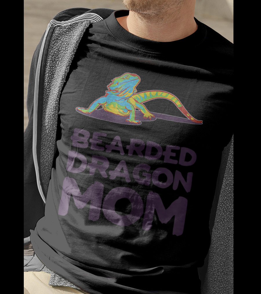 Bearded Dragon Mom Beardie Mother Lizard Retro Colorful T-Shirt