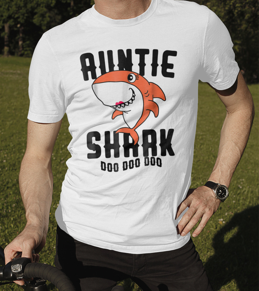 Auntie Shark Doo Doo Doo Mom Grandma Halloween Christmas T-Shirt