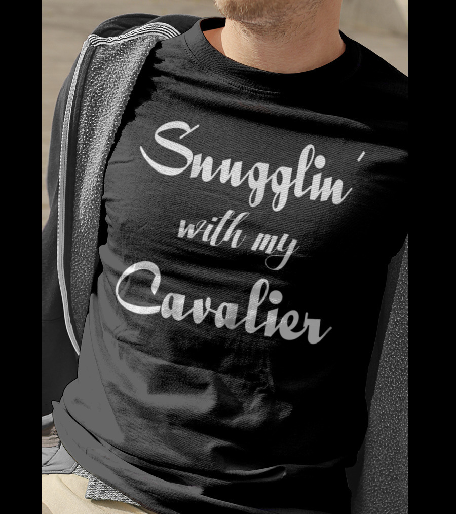 Snugglin' With My Cavalier King Charles Spaniel Mom Dog2 T-Shirt