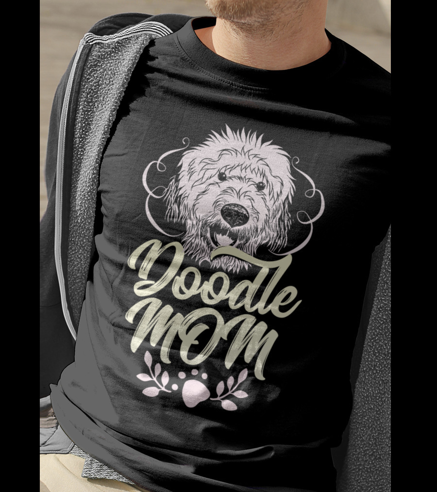 Doodle Mom Goldendoodle Labradoodle Paw Print Cute T-Shirt