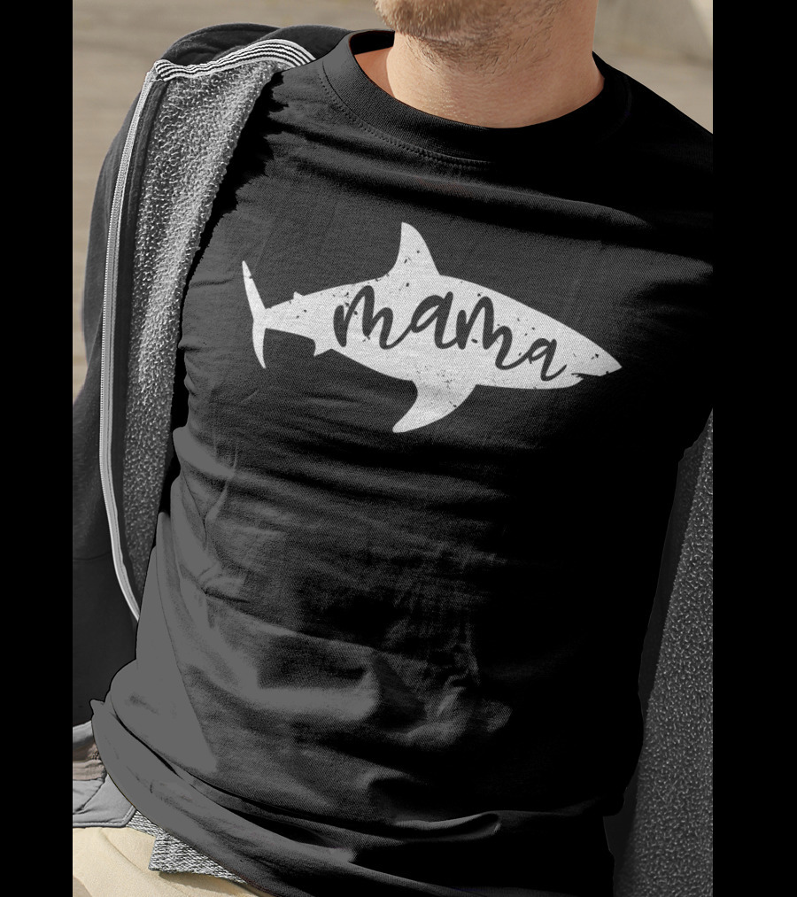 Mama Shark Distressed Cute Mom Ocean Fin T-Shirt