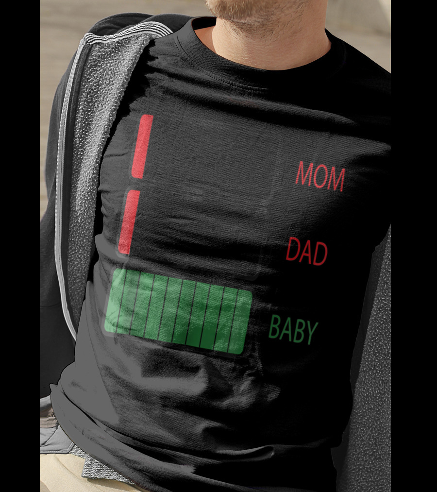 Mom Dad Baby Low Battery Humor Family Energy Levels T-Shirt
