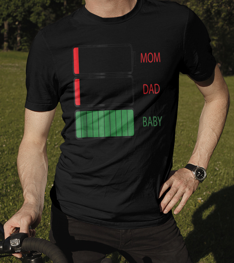 Mom Dad Baby Low Battery Humor Family Energy Levels T-Shirt