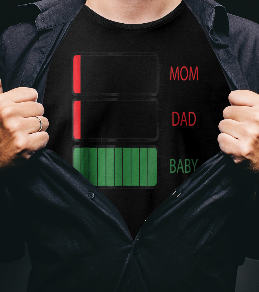 Mom Dad Baby Low Battery Humor Family Energy Levels T-Shirt