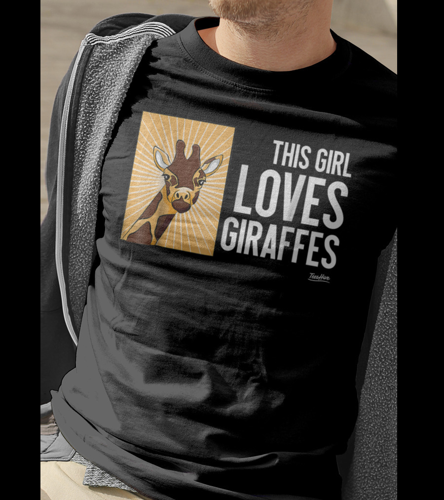 This Girl Loves Giraffes Funny Giraffe Lover TeeHut T-Shirt