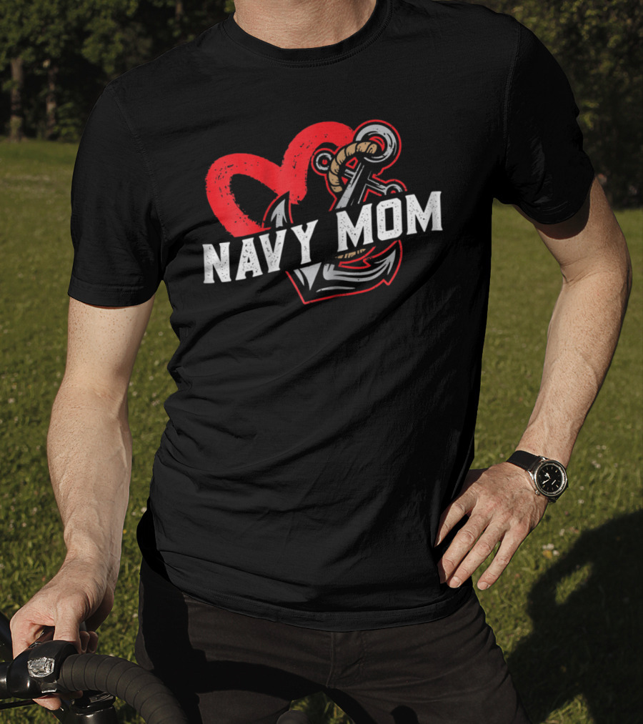 Navy Mom Heart Anchor Proud USA Navy Mother T-Shirt