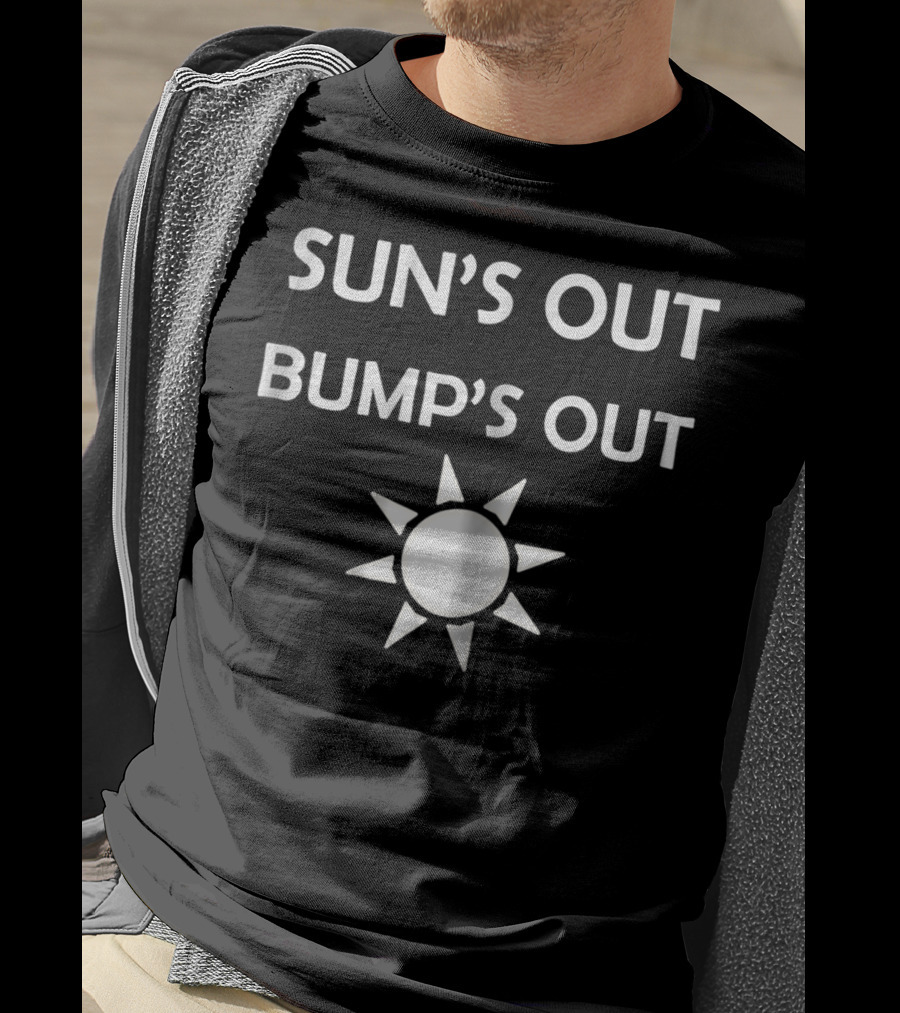 SUN'S OUT BUMP'S OUT Pregnancy Sun T-Shirt