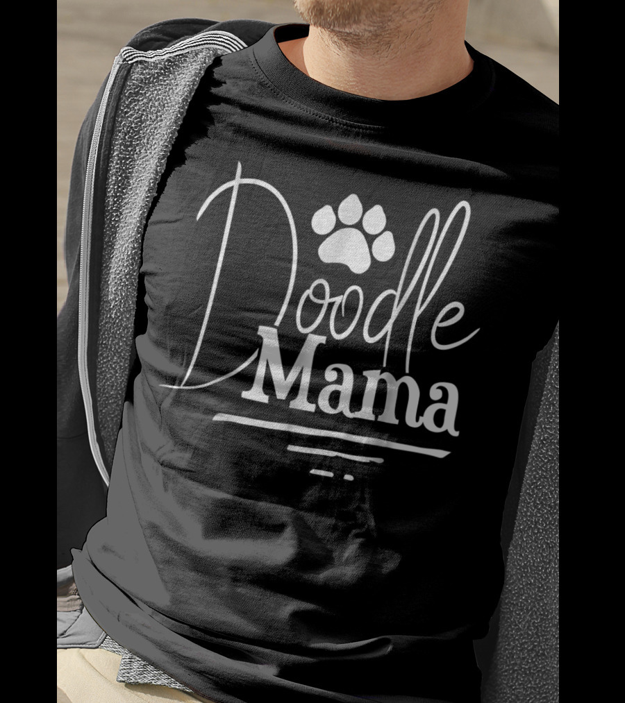 Doodle Mama Cute GoldenDoodle Labradoodle Paw Prints T-Shirt