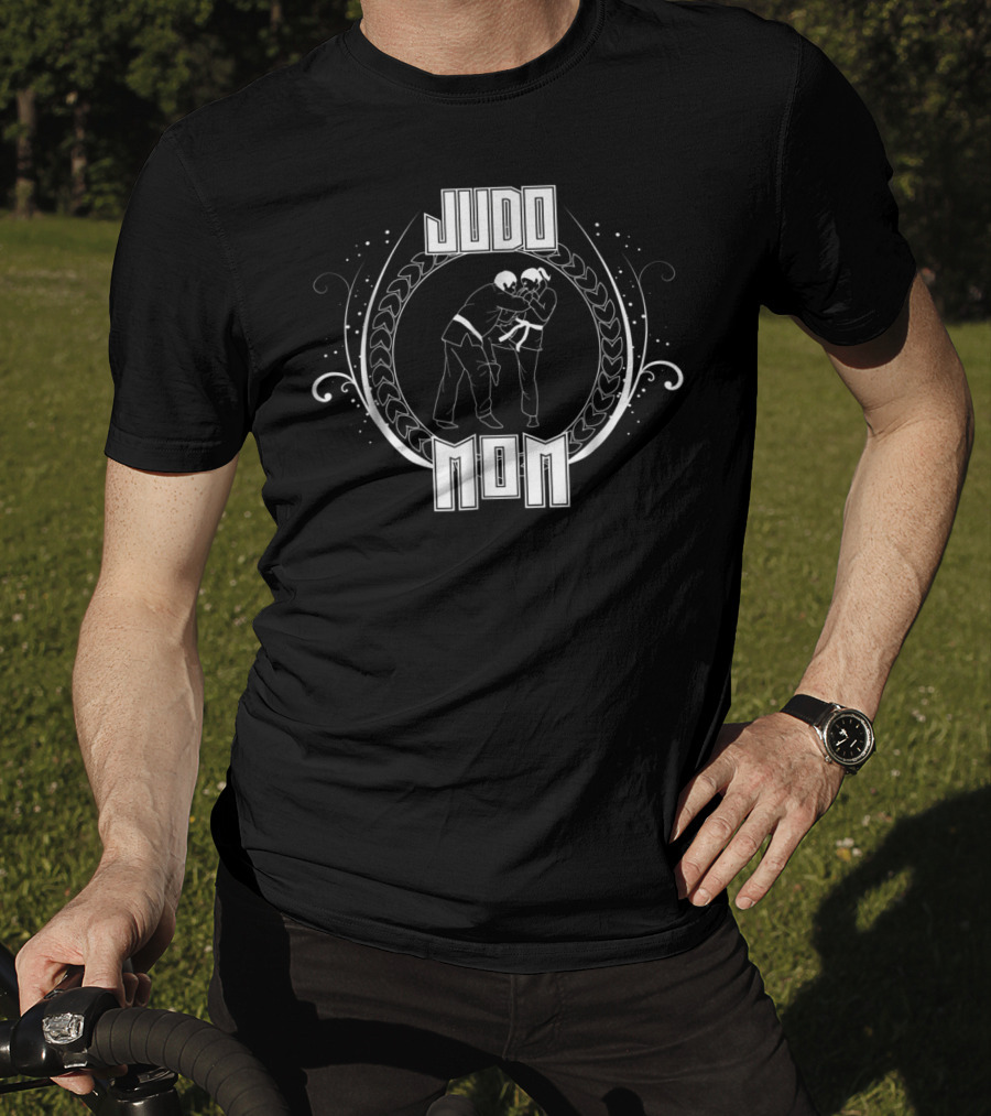 Judo Mom Black Belt Throwing Fight Sport Artistry T-Shirt