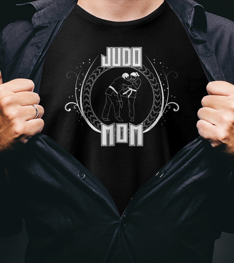 Judo Mom Black Belt Throwing Fight Sport Artistry T-Shirt