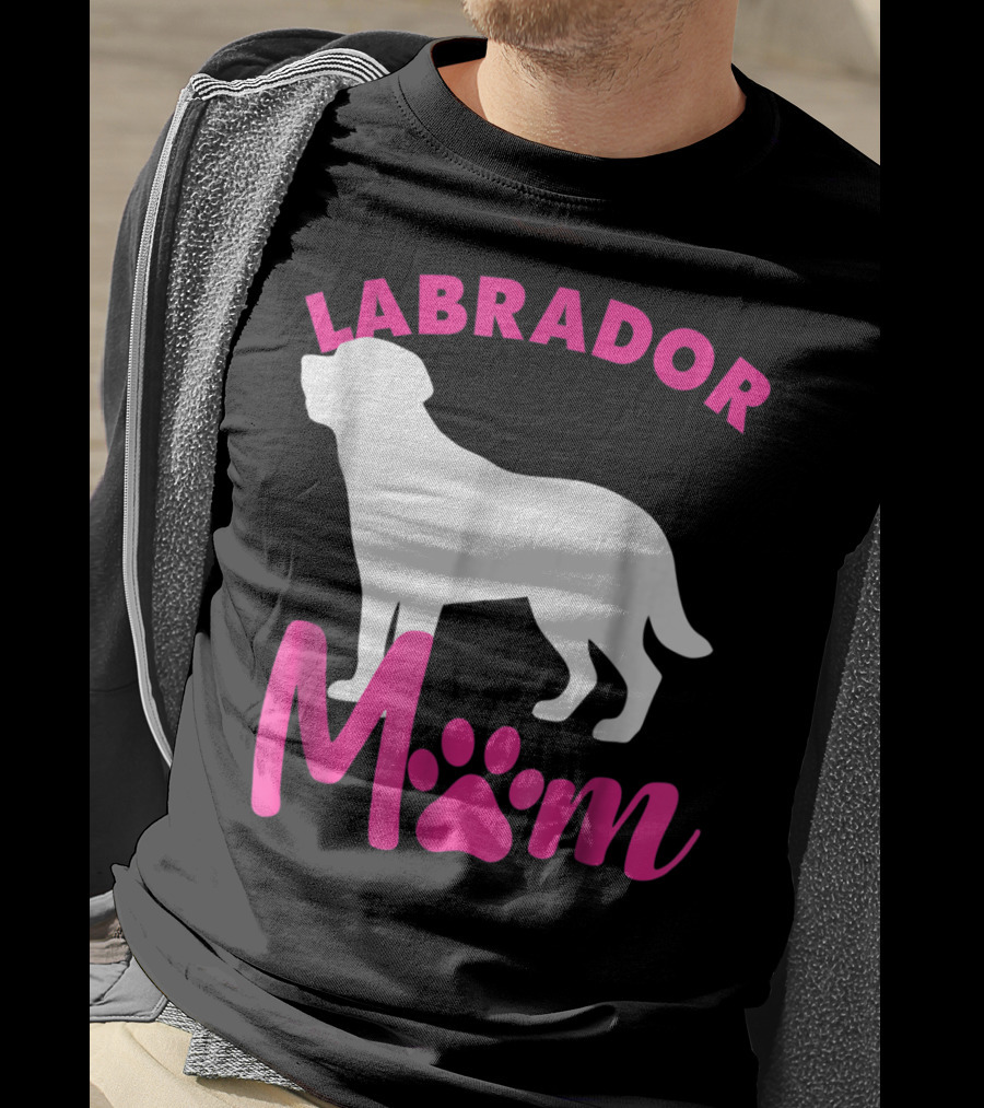 LABRADOR MOM T-Shirt
