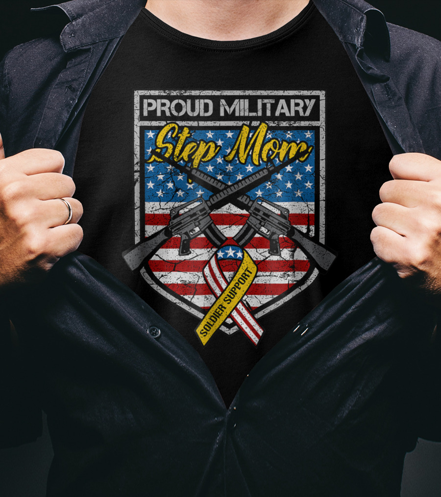 Proud Military Step Mom Soldier Support USA Flag 81 T-Shirt