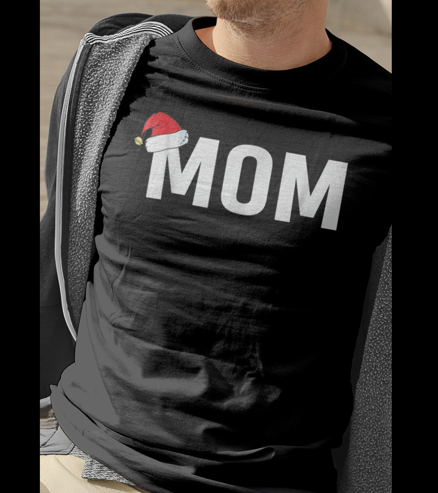 Mom Santa Hat Christmas Family T-Shirt