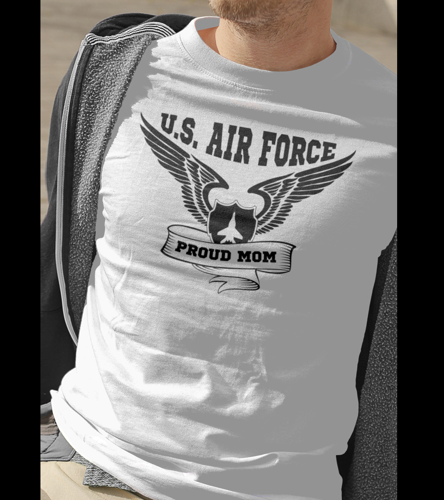 U.S. Air Force Proud Mom Winged Emblem T-Shirt