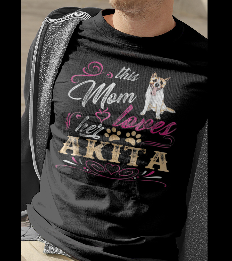 This Mom Loves Her Akita With Heart And Paw Prints T-Shirt