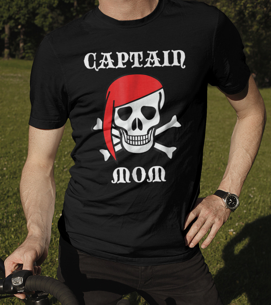Captain Mom Skull Crossbones Red Bandana T-Shirt