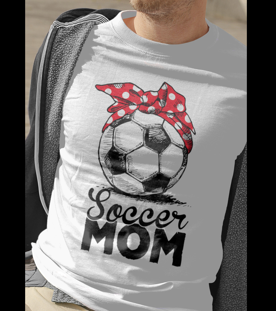 Funny Soccer Mom Polka Dot Bandana Vintage Soccer Fan Player17 T-Shirt