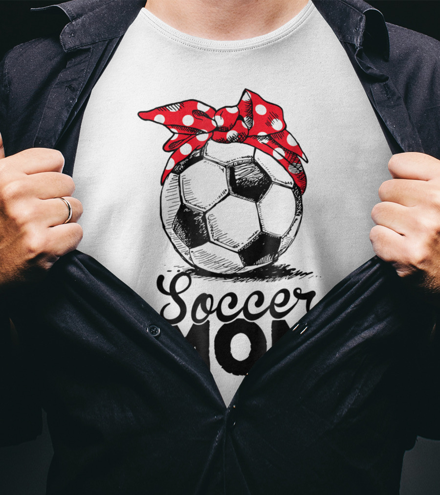Funny Soccer Mom Polka Dot Bandana Vintage Soccer Fan Player17 T-Shirt