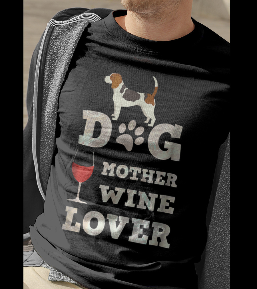 Dog Lover Mother Wine Enthusiast With Basset Hound And Paw Prints T-Shirt