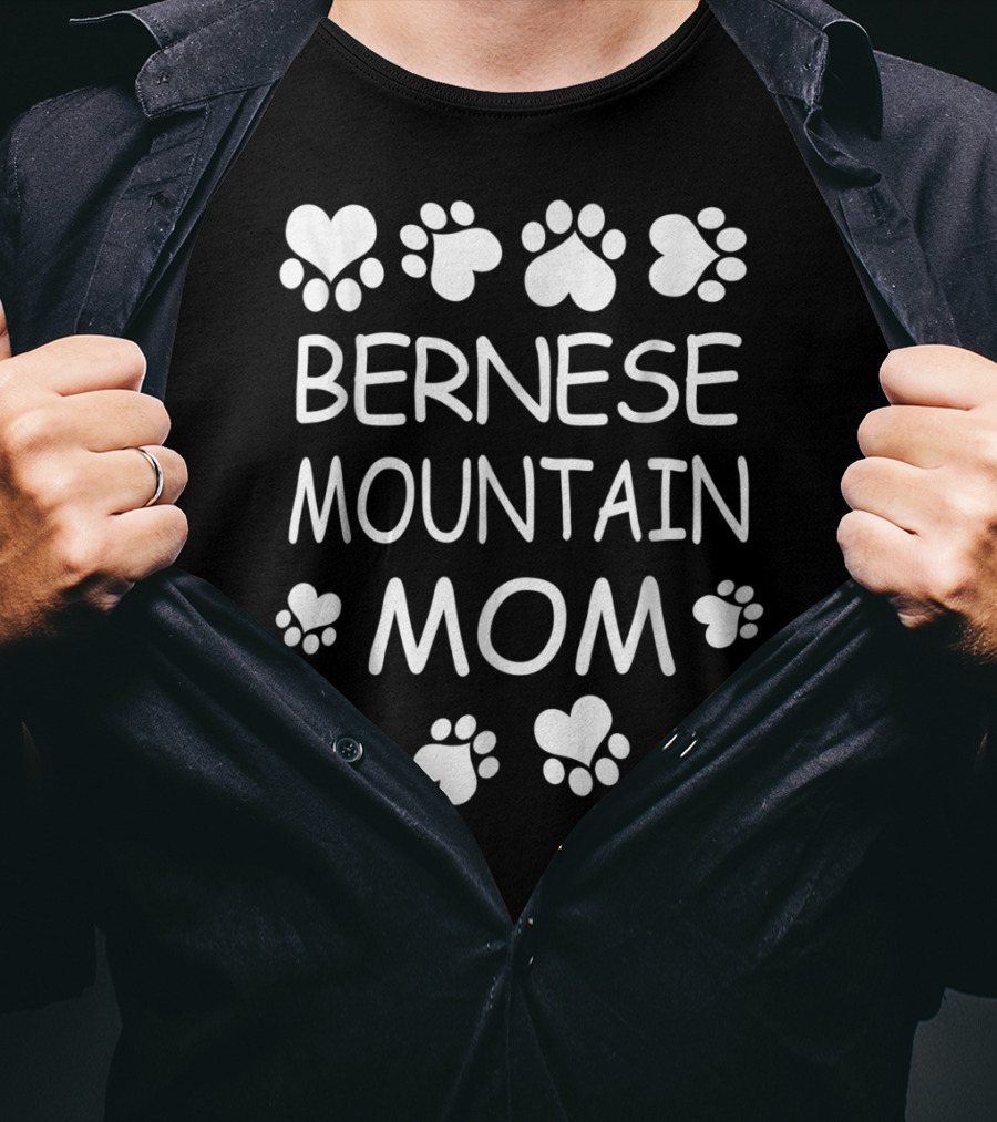 Bernese Mountain Mom Heart And Paw Print Lovers For Christmas Birthday T-Shirt