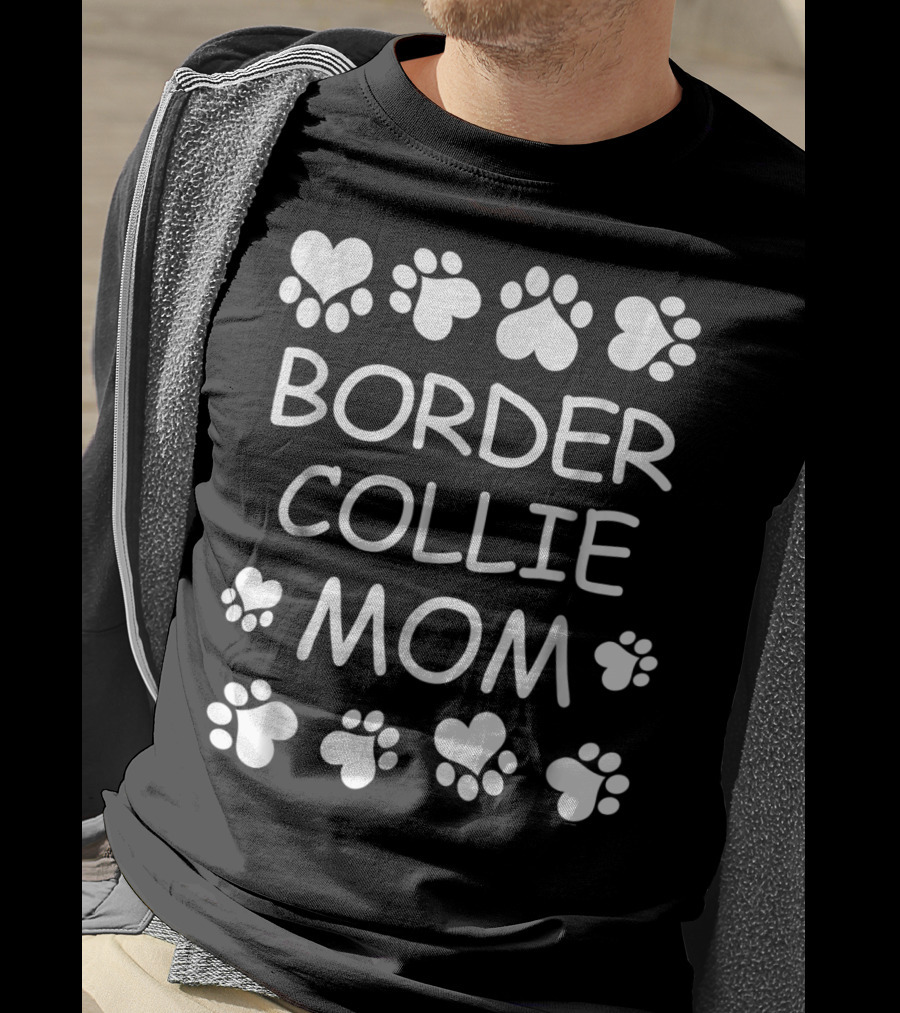 Border Collie Mom Paw Print Heart Lovers For Christmas Birthday T-Shirt
