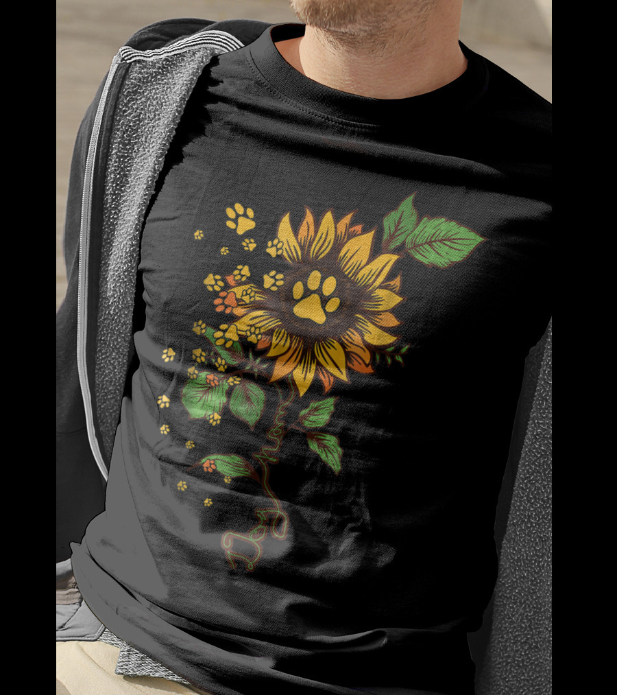 Dog Mom Paw Print Sunflower With Leaves T-Shirt