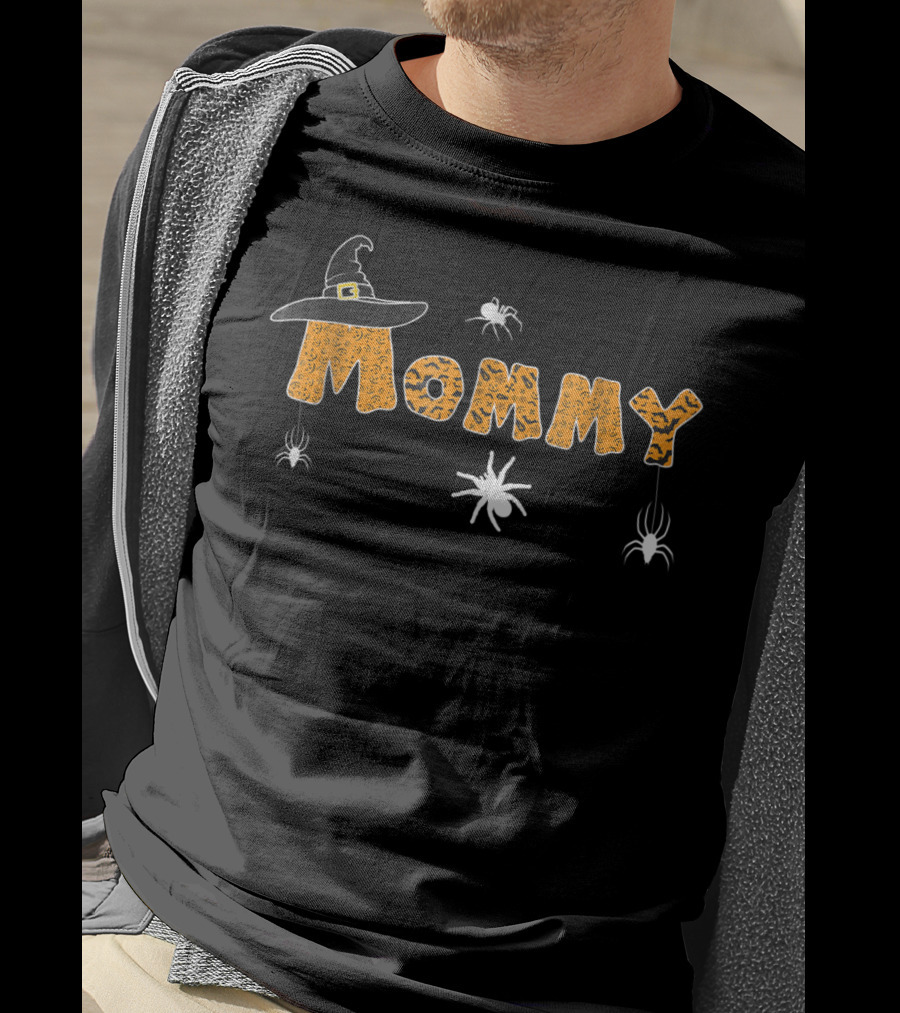 Mommy Funny Halloween Witches Hat Spiders Boo Scary T-Shirt